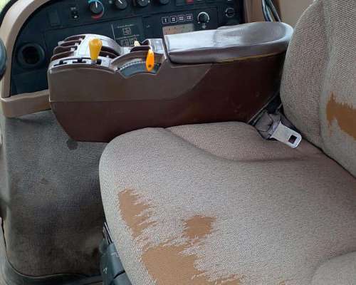 John Deere 8230. año 2006. Americano. M 16.000 HS. Piloto