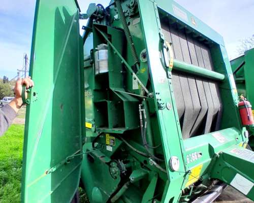 John Deere 569 año 2016