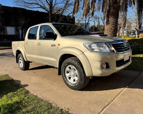 Toyota Hilux 4X2 SR DC 3.0 2013 245mil km
