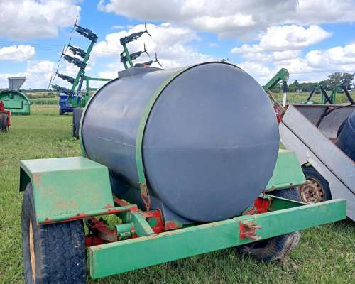Tanque Plástico de 1.000 Lts con Chasis
