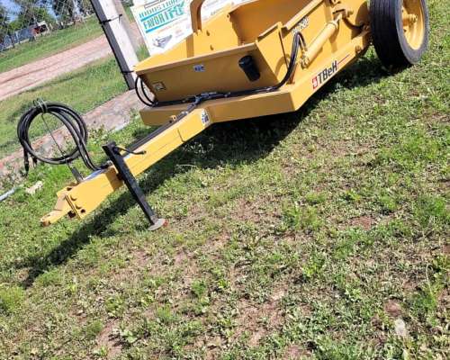Pala de Arrastre Tbeh PA 2500: Disponible/engomada