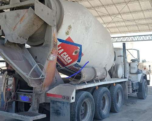 Camión Mack Hormigonero Modelo DM 690 S