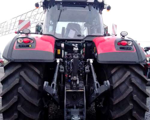 Tractor Massey Ferguson 8735