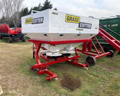Fertilizadora al Voleo de 3.500 Kg Grass Cutter Bidisco