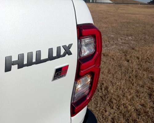 Toyota Hilux 2.8 TDI CD 4X4 Gr-s IV AT 2023dies $65.299.000