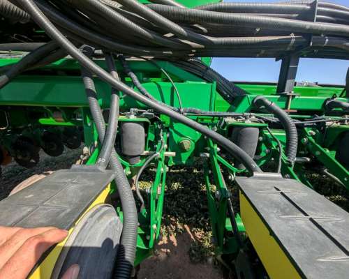 Plantadora John Deere DB83 USA 48 Surcos a 52,5 año 2017.