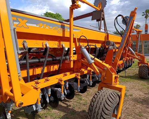 Sembradora Agrometal TX Mega 16 a 52 con Precision Planting