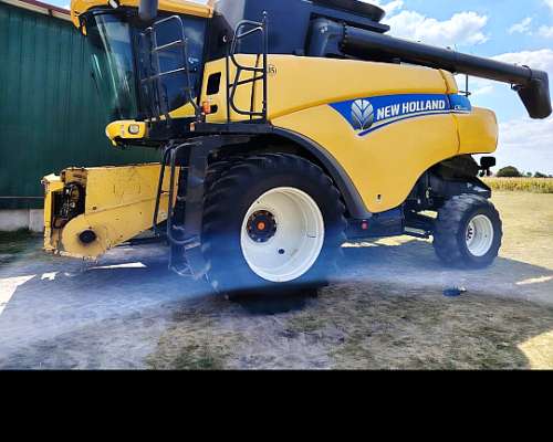 New Holland 6080 año 2014 Cabezal 30 Pies