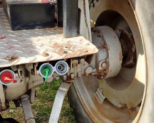 Vendo Tractor Masey Ferguson 1075