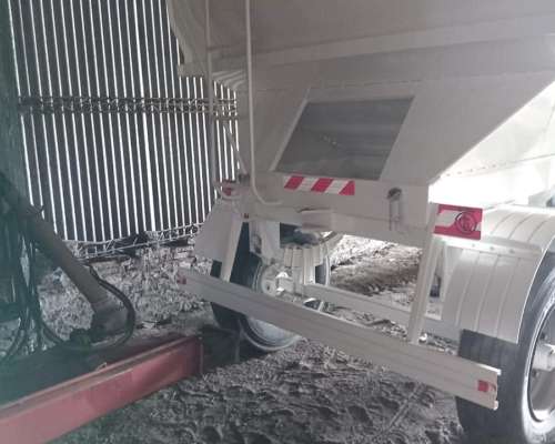 Acoplado Marca Conese Semillero