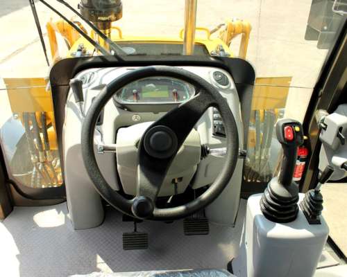 Retroexcavadora Iron 870h 4X4 - Entrega Inmediata