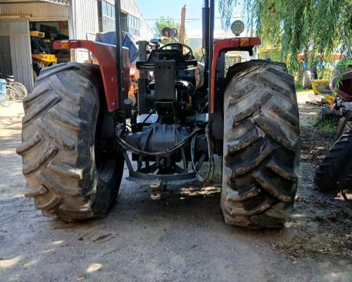 Tractor Massey Ferguson 1195 con Pala Cargadora