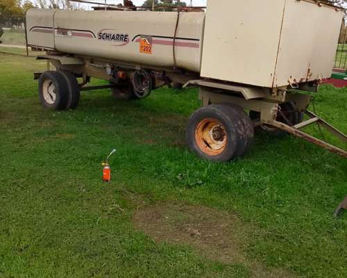 Cisterna Schiarre con Bauleras