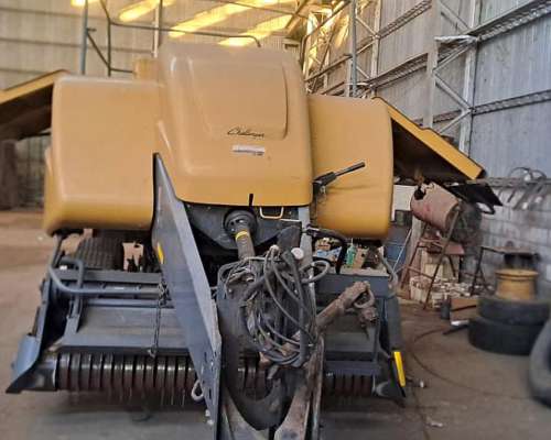 Mega Enfardadora Challenger Lb33b