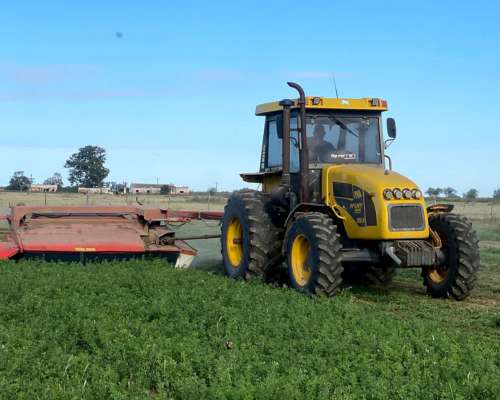 Pauny 250 A. Mod 2004. 160 HP.