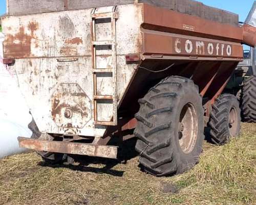 Tolva Usada Comofra con Balanza.