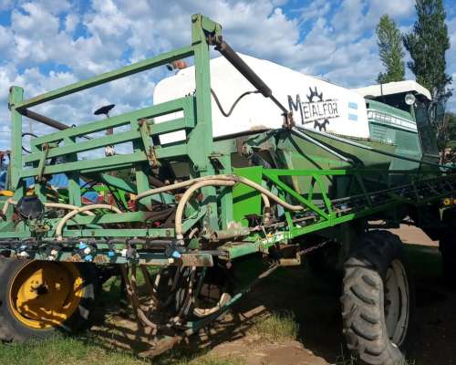Pulverizadora Metalfor 2750 año 1998 Reparada Motor Deutz