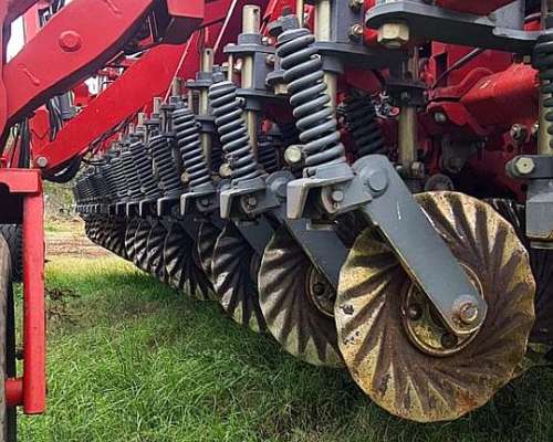 Sembradora Apache 54000 Grano Fino de 33 a 21 cm