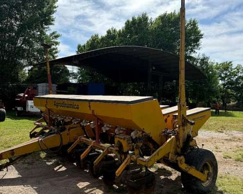 Sembradora Agrometal - 9 a 52 - con Monitor