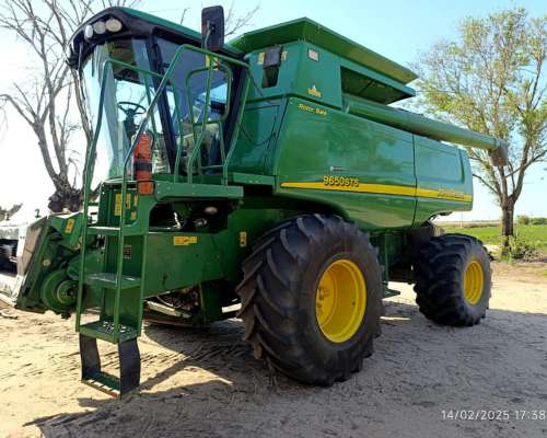 Cosechadora John Deere 9650. Plataforma de 30 Pies.