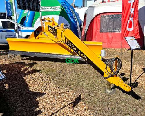 Niveladora de Arrastre Terra M 445 2 Ruedas 5 Cil. Corti