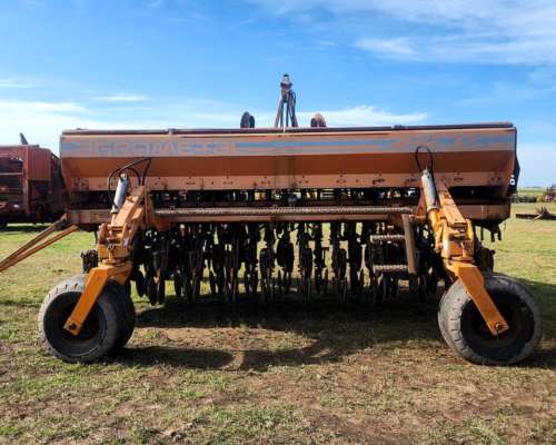 Sembradora Agrometal MX de 23 a 21 Grano Fino Alfalfero