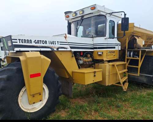 Fertilizadora Terra Gator Funcionando