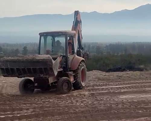 Campo con Galpón en Plena Ruta 40, Inmejorable Ubicación