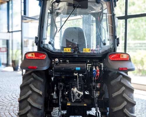 Tractor Cabinado Lovol de 50 HP - 4X4