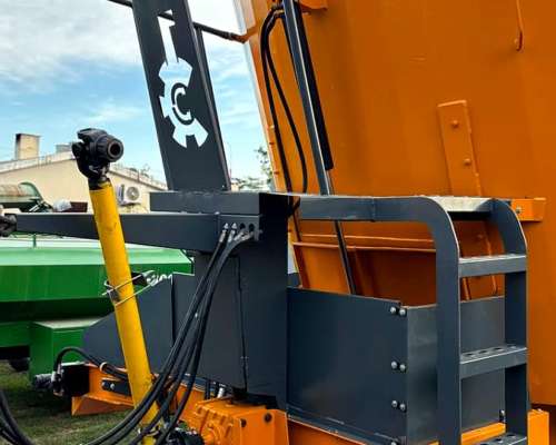 Mixer Vertical Comofra 14m3 Reparado a Nuevo