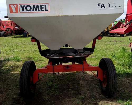 Fertilizadora de Arrastre Yomel RDA1050