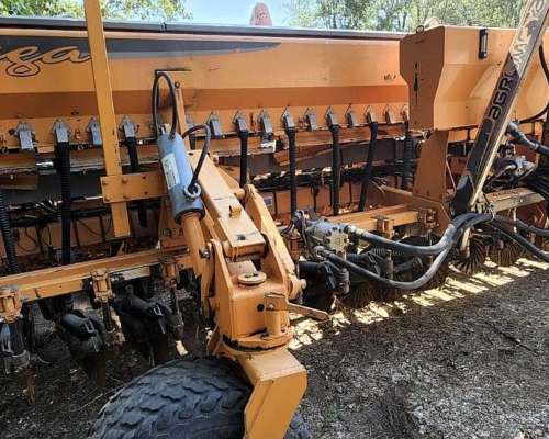 Sembradora Agrometal TX Mega de 22 a 35 cm Neumático