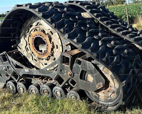 Orugas Soucy. Banda al 80%.