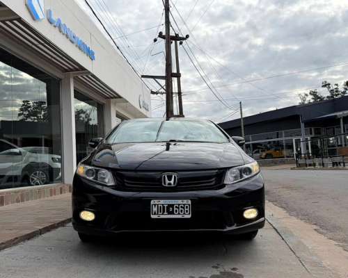 Honda Civic EXS A/T año 2013 Negro Super Recomendable