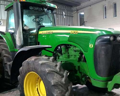 Tractor John Deere 8420, año 2005