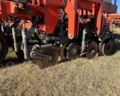 Sembradora Juber 4600 de 22 a 21cm
