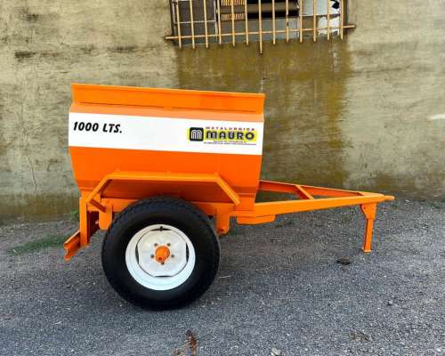 Acoplado Tanque Metálico .