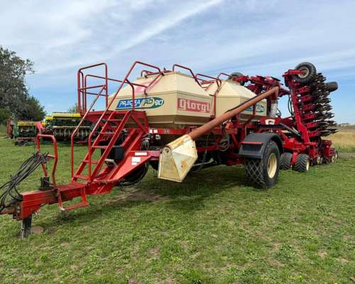 -sembradora Marca Giorgi AIR Drill 51 Líneas a 19 cm o 27 LI