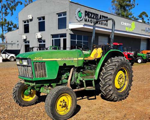 Tractor John Deere 5403 - Año: 2005 - u$s 15.675 - Agroads