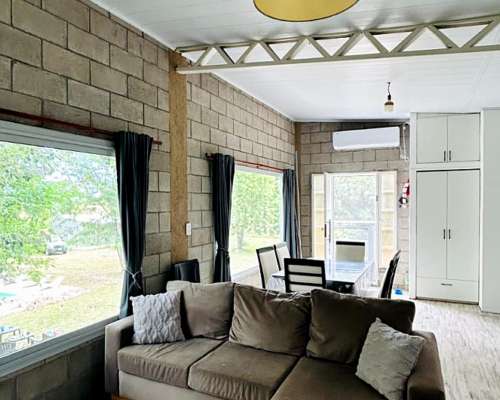 Casa de Tres Dormitorios. Alegre. Ranchos