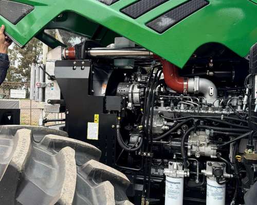 Tractor Chery BY Lion RS1804 180hp Circuito Cerrado