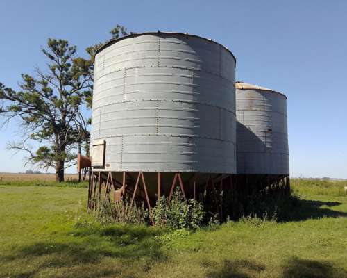 Vendo 2 Silos Aéreos