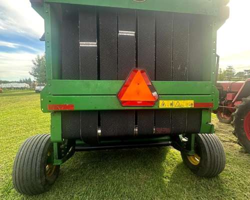 John Deere 568 Megawide