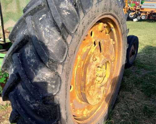 Tractor John Deere 2420