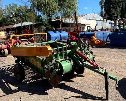 Arrancadora de Papas Agrotec LSP de 2 Surco con muy Poco USO