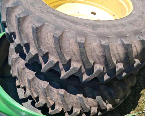 John Deere 8230, 2006, Americano. 16.215 HS. con Piloto JD