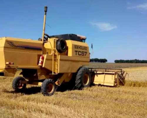 Cosechadora New Holland TC 57