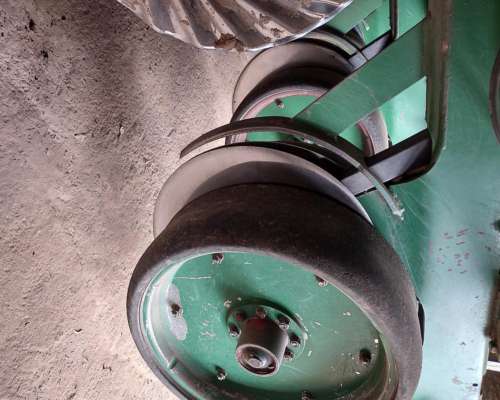Sembradora Pierobon MIX 7000 R