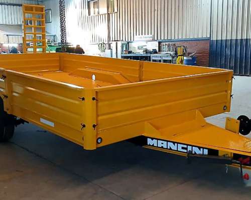 Trailer Carrozado Mancini con Barandas Rebatibles Financiar