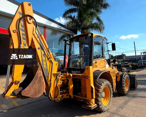 🏗️ Oportunidad Única en Tzadik Retroexcavadora Venieri 8.